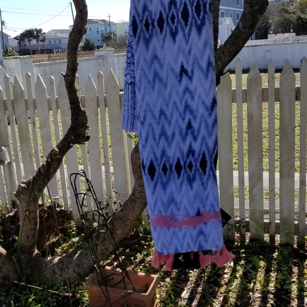 Scarf - Picture 2 of 2